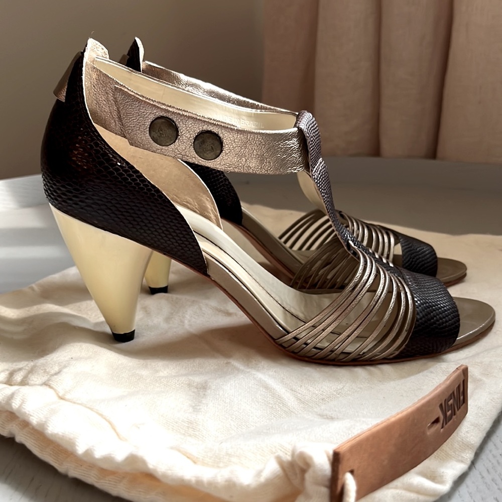 Gorgeous FINSK heeled sandals in plum/gold, size 38/7.5.